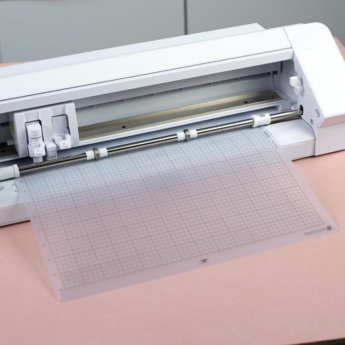 Cameo Plus Cutting Mat - Standard Tack